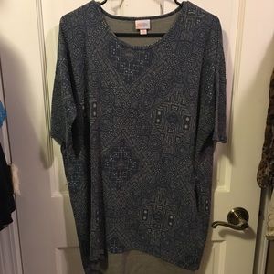 LuLaRoe Irma tunic